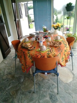 Restaurant - Chambres d'hôtes Maison Entre Terre et Mer (Primelin)