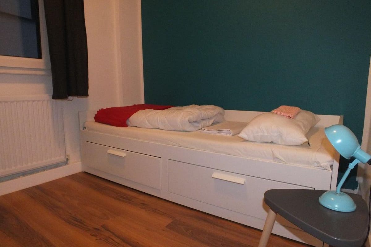 Chambre Simple | 1 chambre, Wi-Fi gratuit, draps fournis