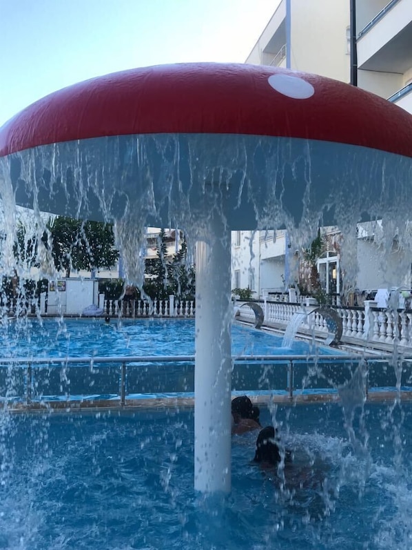 2 Außenpools