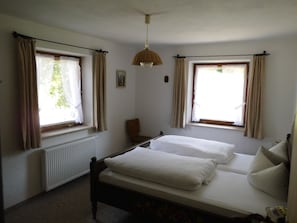 Appart'hÎtel Familial, 2 chambres, 2 salles de bains | 2 chambres, lits bébé (gratuits), draps fournis