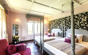 Doppelzimmer | Bettwäsche aus ägyptischer Baumwolle, hochwertige Bettwaren, Zimmersafe