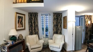 Căn hộ, 1 phòng ngủ | Khu phòng khách