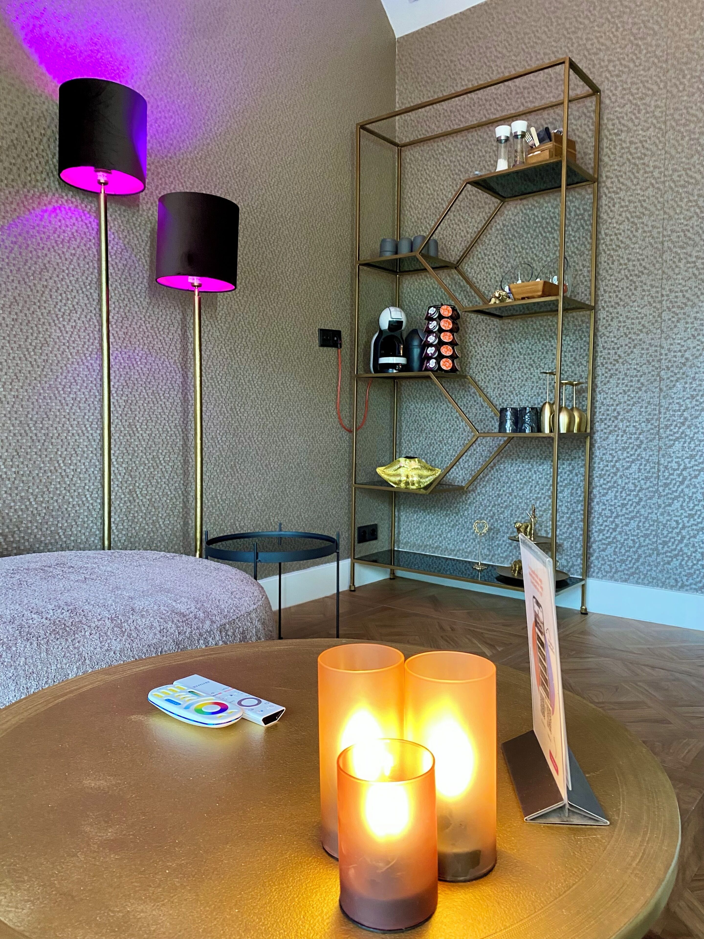 Wellness Suite, Sauna, Hottub | 1 Schlafzimmer, Bettwäsche aus ägyptischer Baumwolle