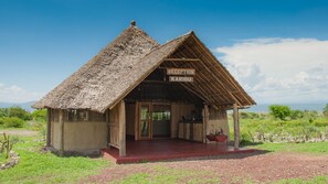 Reception - Burudika Manyara Lodge (Lake Manyara National Park)