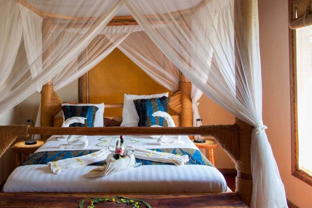 Family House, 3 Bedrooms | In-room safe, bed sheets