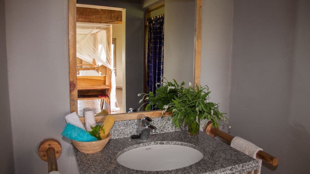 House | Bathroom | Free toiletries, hair dryer, towels