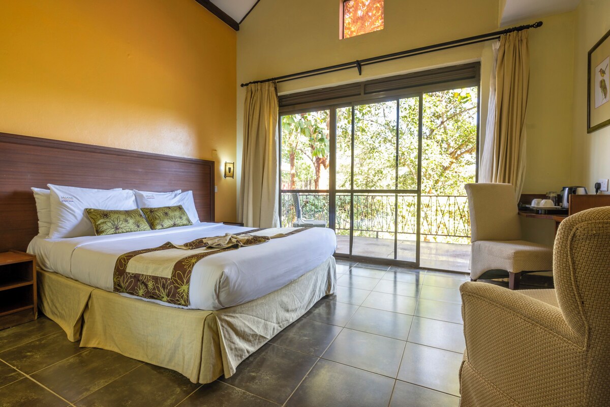 Premium bedding, down comforters, memory foam beds, desk