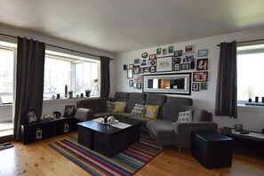 Apartment, 3 Bedrooms | Living room