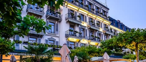 Fassade der Unterkunft â Abend/Nacht