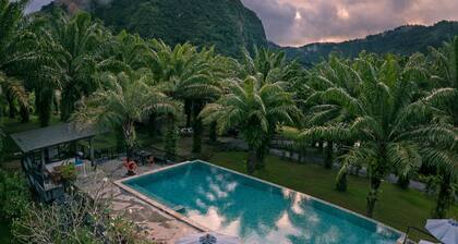 Krabi Green Hill Pool Villas