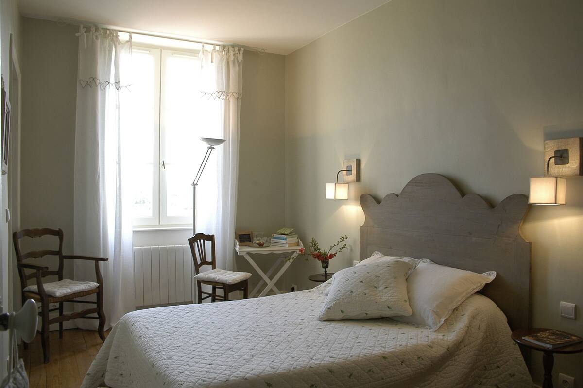 Habitación doble (Verte) | Cortinas blackout, tabla de planchar con plancha y wifi gratis