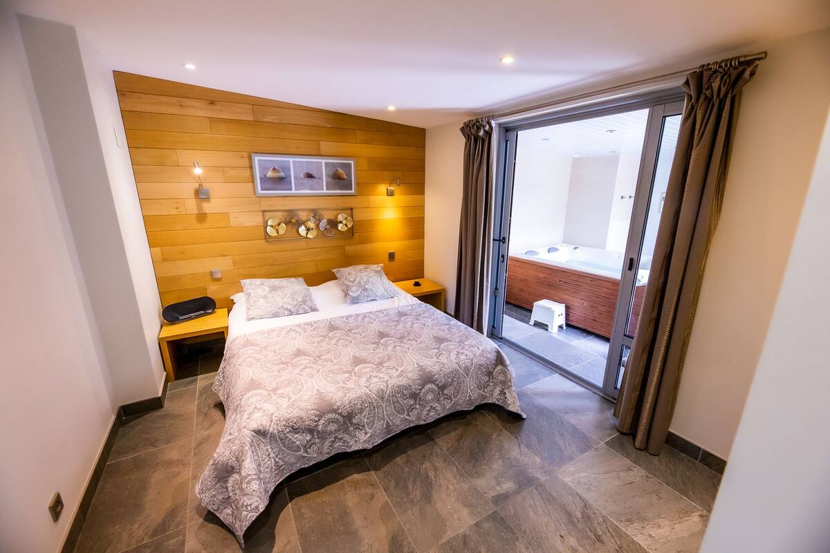 Deluxe-Suite, 1 Doppelbett, Whirlpool, Gartenblick (Eden) | Hochwertige Bettwaren, Minibar, Bügeleisen/Bügelbrett