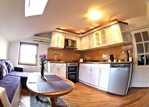 浪漫公寓, 1 間臥室, 海景 | 客廳 | 平面電視