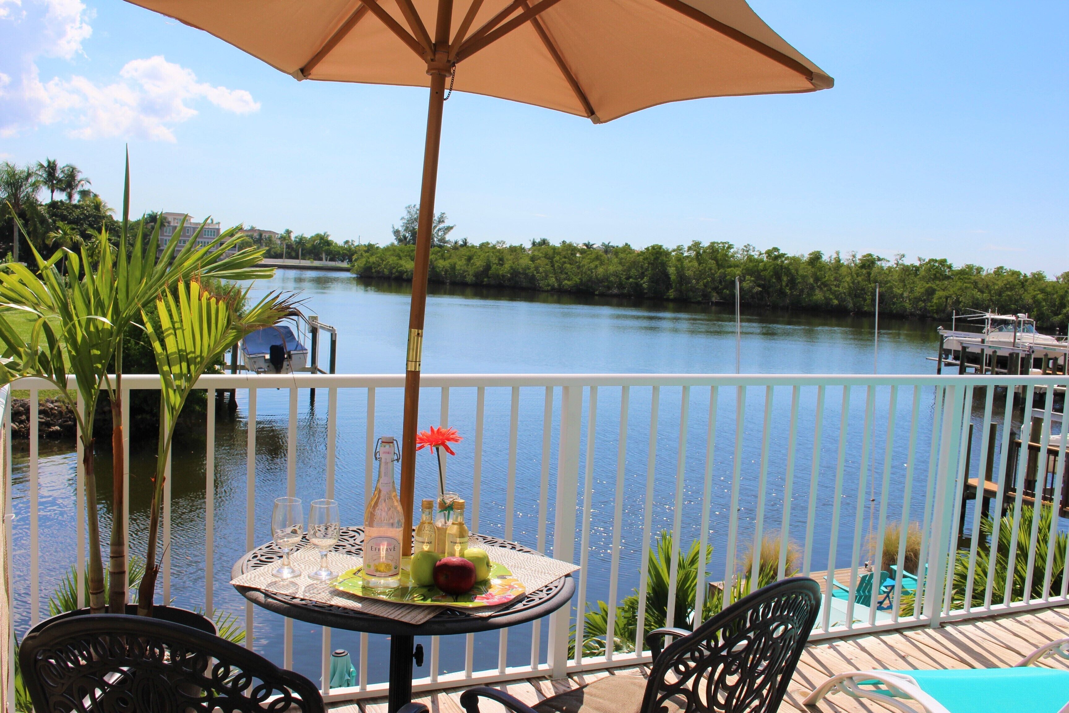 Suite estudio panorámica, 1 cama King size, balcón, vista al mar | Terraza o patio