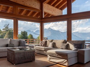TV, fireplace, DVD player - Beautiful private villa for 10 people with WIFI, TV and terrace (Basse-nendaz)