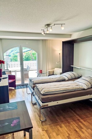 1 bedroom, free WiFi - Lovely apartment for 2 guests with hot tub, WIFI, TV and terrace (Leukerbad)