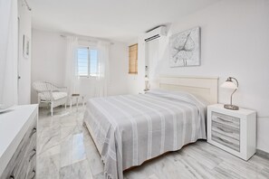 2 bedrooms, cots/infant beds, free WiFi, bed sheets - Polarsol 2 (Mijas)