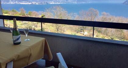 Thommy apartment in Stresa with lake view