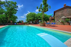 Pool - Casale San Martino - Country House Rental in Valdichiana, Tuscany. (Catrosse)