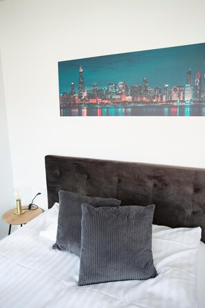 واي فاي مجانًا وملاءات أسرّة