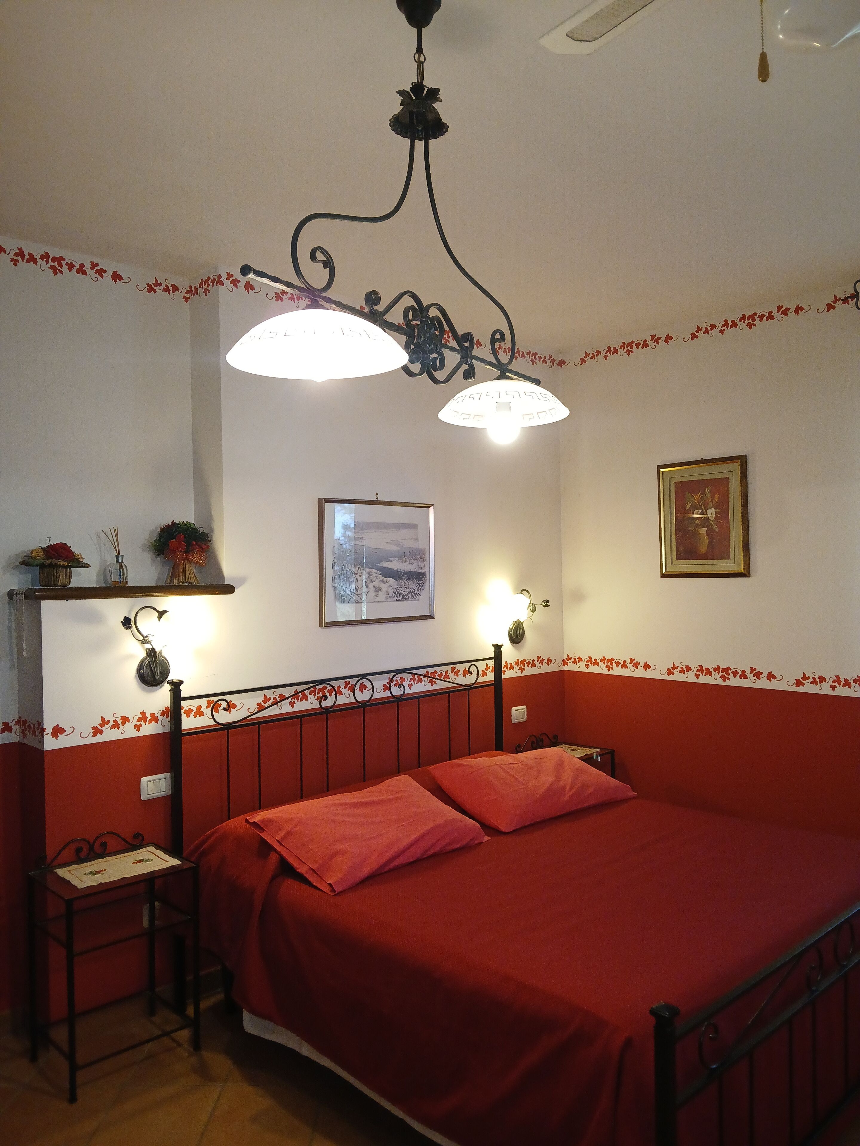 Habitación cuádruple | Caja de seguridad en la habitación, escritorio y wifi gratis 