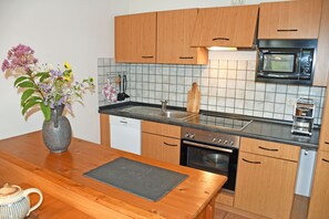 Køleskab, mikrobølgeovn, ovn, opvaskemaskine