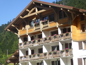 Façade réception appartements locations chalets La Bresse Vosges