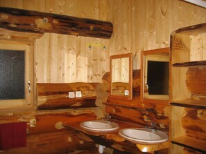 Badewanne, Haartrockner