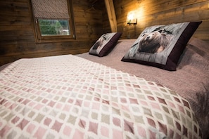 1 bedroom, iron/ironing board, free WiFi
