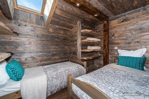 1 slaapkamer, een strijkplank/strijkijzer, gratis wifi