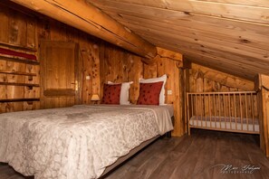 4 bedrooms, iron/ironing board, Internet