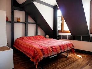 2 bedrooms - Terraced house with 2 bedrooms in Le Palais center, pets allowed (Le Palais)