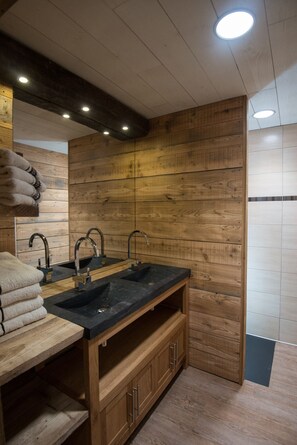 Spa - Superbe appartement premium 42m² rénové terrasse wifi vue montagne (La Bresse)