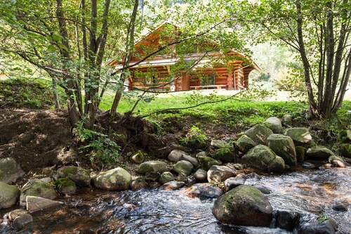 Beau Chalet rondins 130 m² à La Bresse, wifi, tout équipé, proche domaine skiable