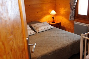2 quartos, ferros/tábuas de passar roupa, Wi-Fi de cortesia