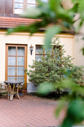 Comfort-Doppelzimmer, Stadtblick | Blick auf den Garten