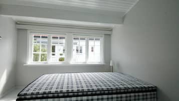 Apartment, 5 Bedrooms | Free WiFi