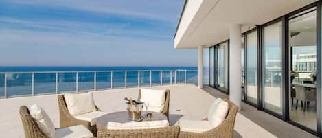 Presidentiële penthouse, uitzicht op zee | Terras