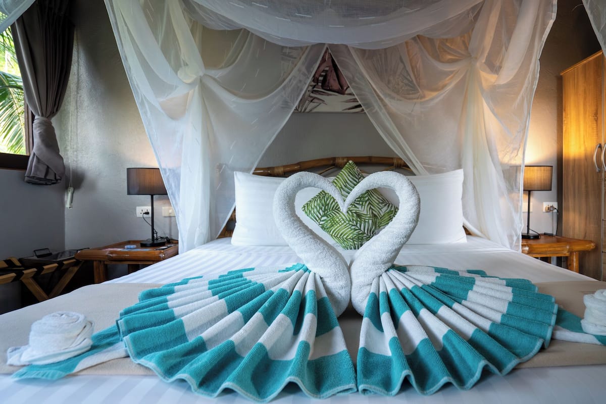 Traditional Loft Studio, 1 King Bed, Kitchenette, Garden View | Minibar, in-room safe, free WiFi, bed sheets