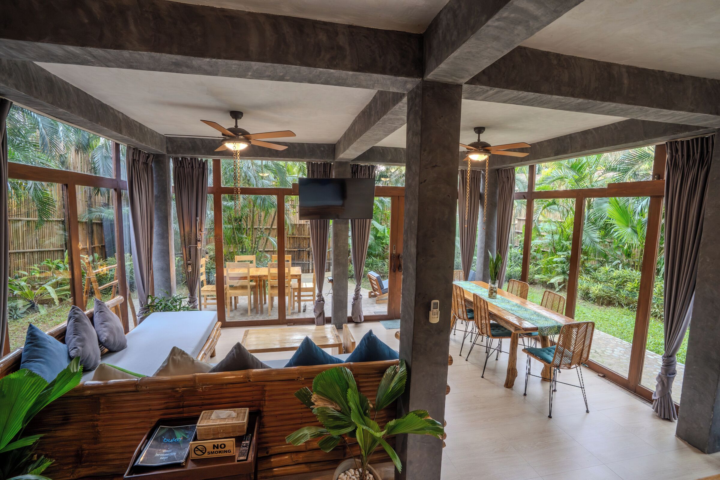 Traditional Villa, 3 Bedrooms, 2 Bathrooms, Garden View | Living area