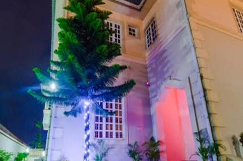 Bates Place Apartments