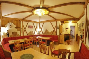 Free daily buffet breakfast  - Hotel Pian Castello (Andalo)