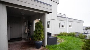 Pintu masuk properti