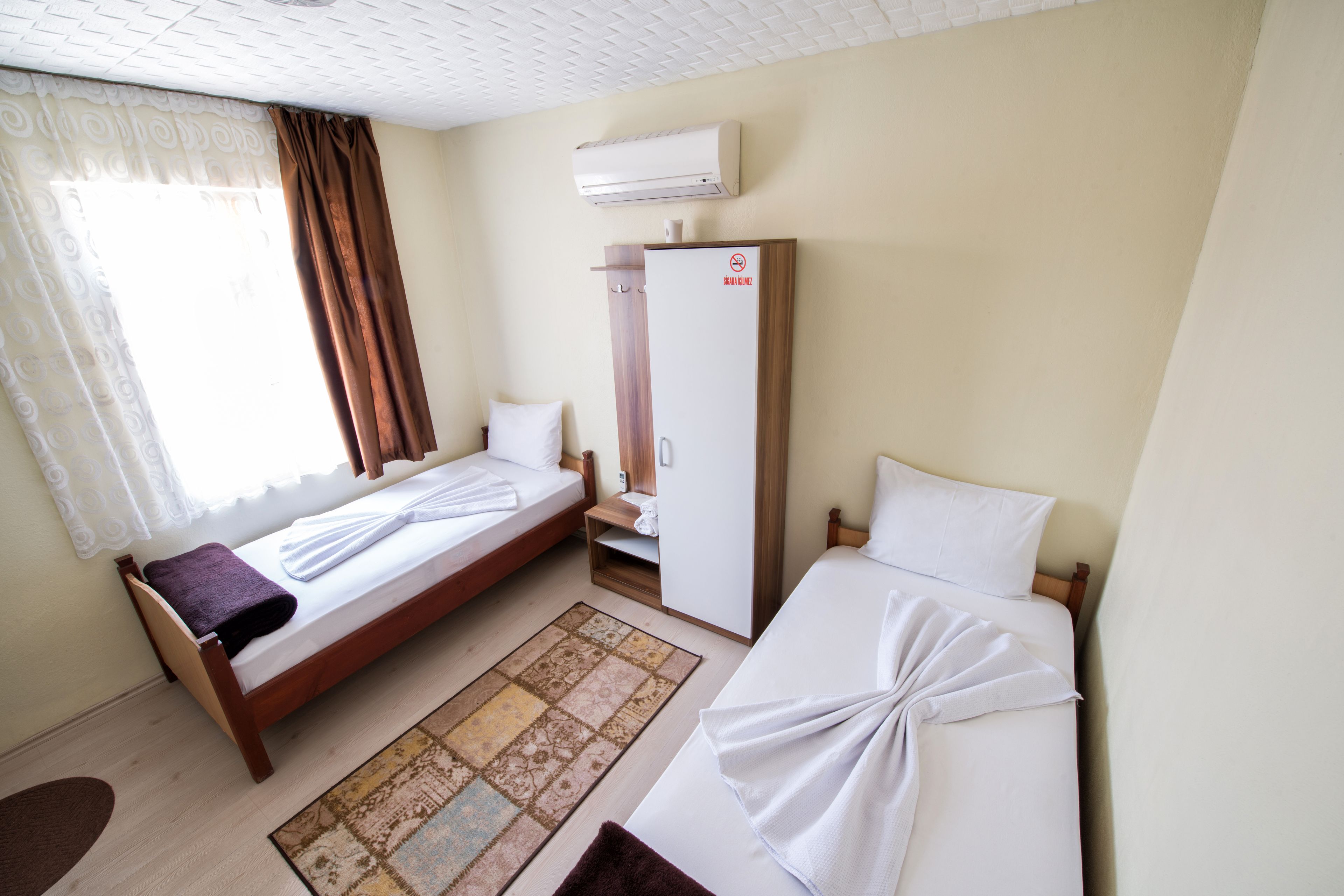 classic twin room, 2 single beds | in-room safe, desk, soundproofing, free wifi