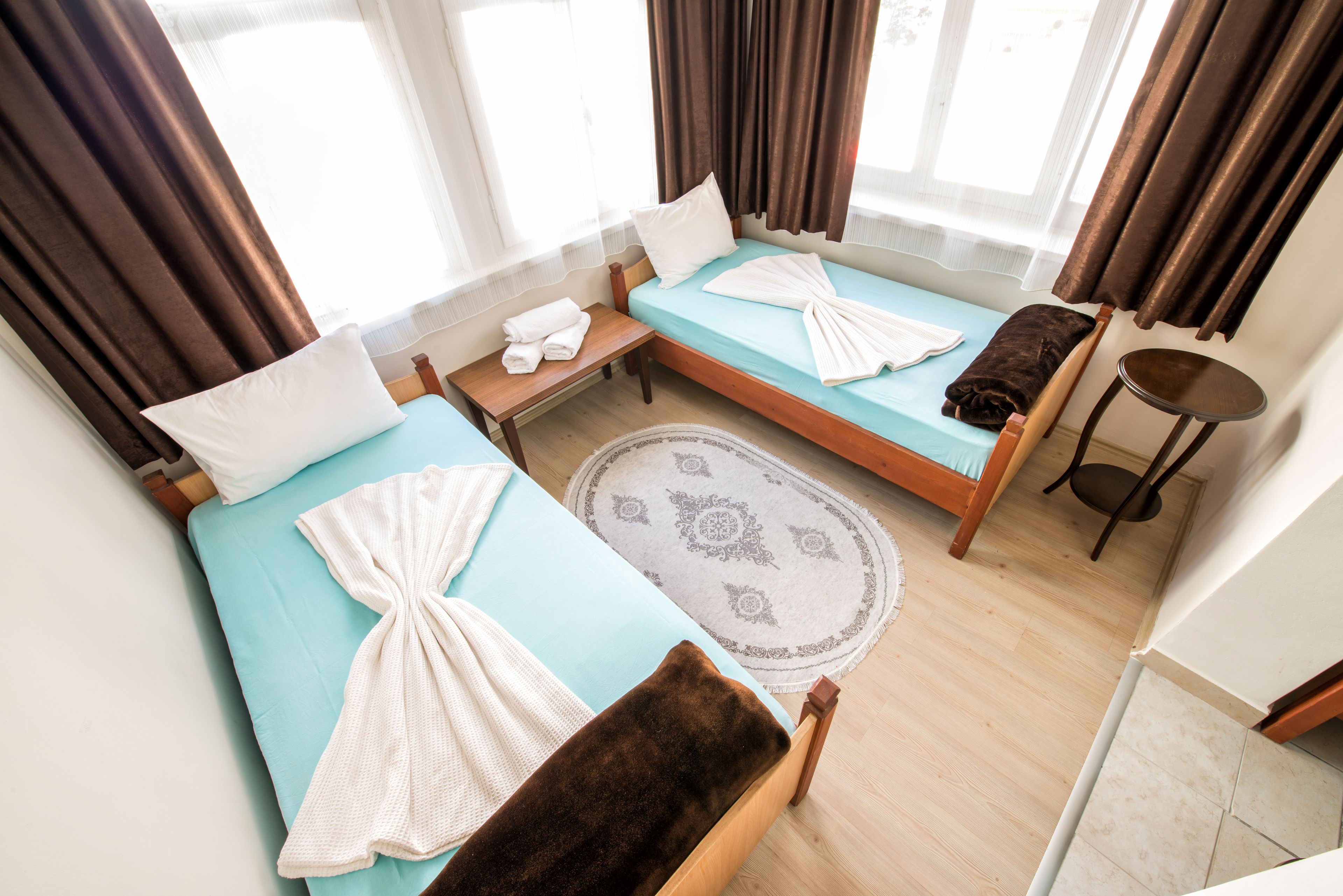 in-room safe, desk, soundproofing, free wifi