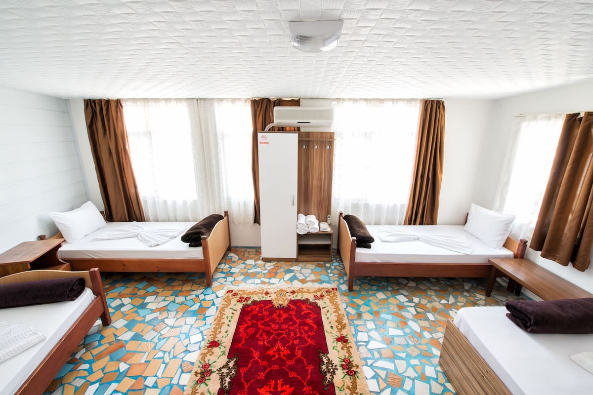 Family Room, Multiple Beds | In-room safe, desk, soundproofing, WiFi (free)