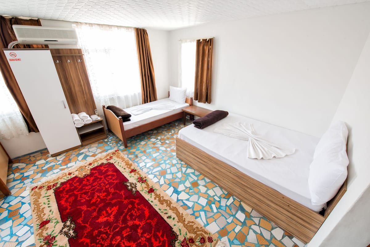 family room, multiple beds | in-room safe, desk, soundproofing, free wifi