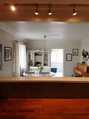 Hus - 4 soveværelser | 4 soveværelser, skrivebord, strygejern/strygebræt