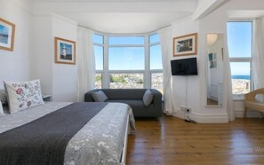 Double Room, Ocean View (Large Sea View Double) | Iron/ironing board, free WiFi