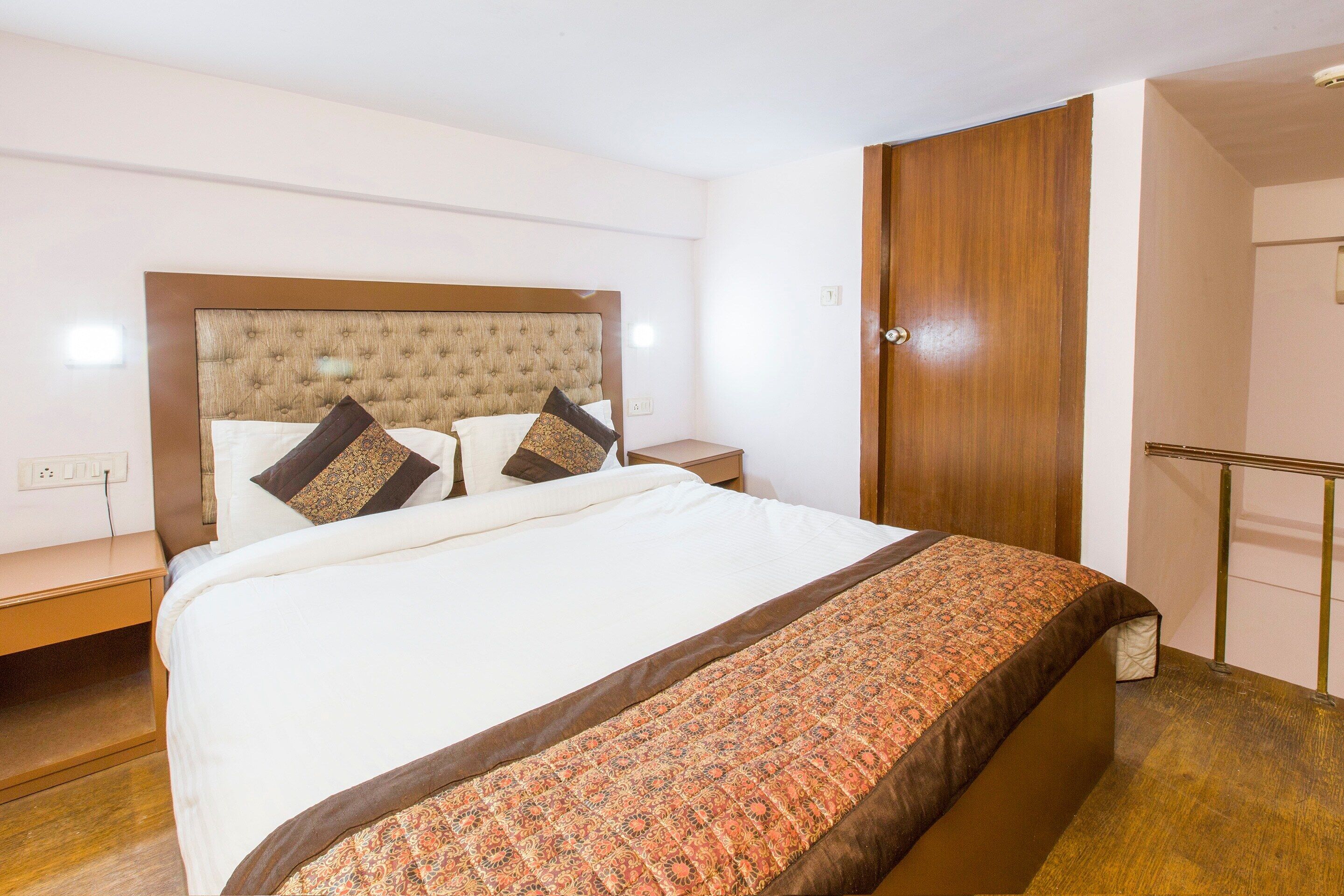 Standard Double or Twin Room, Smoking | Free WiFi, bed sheets